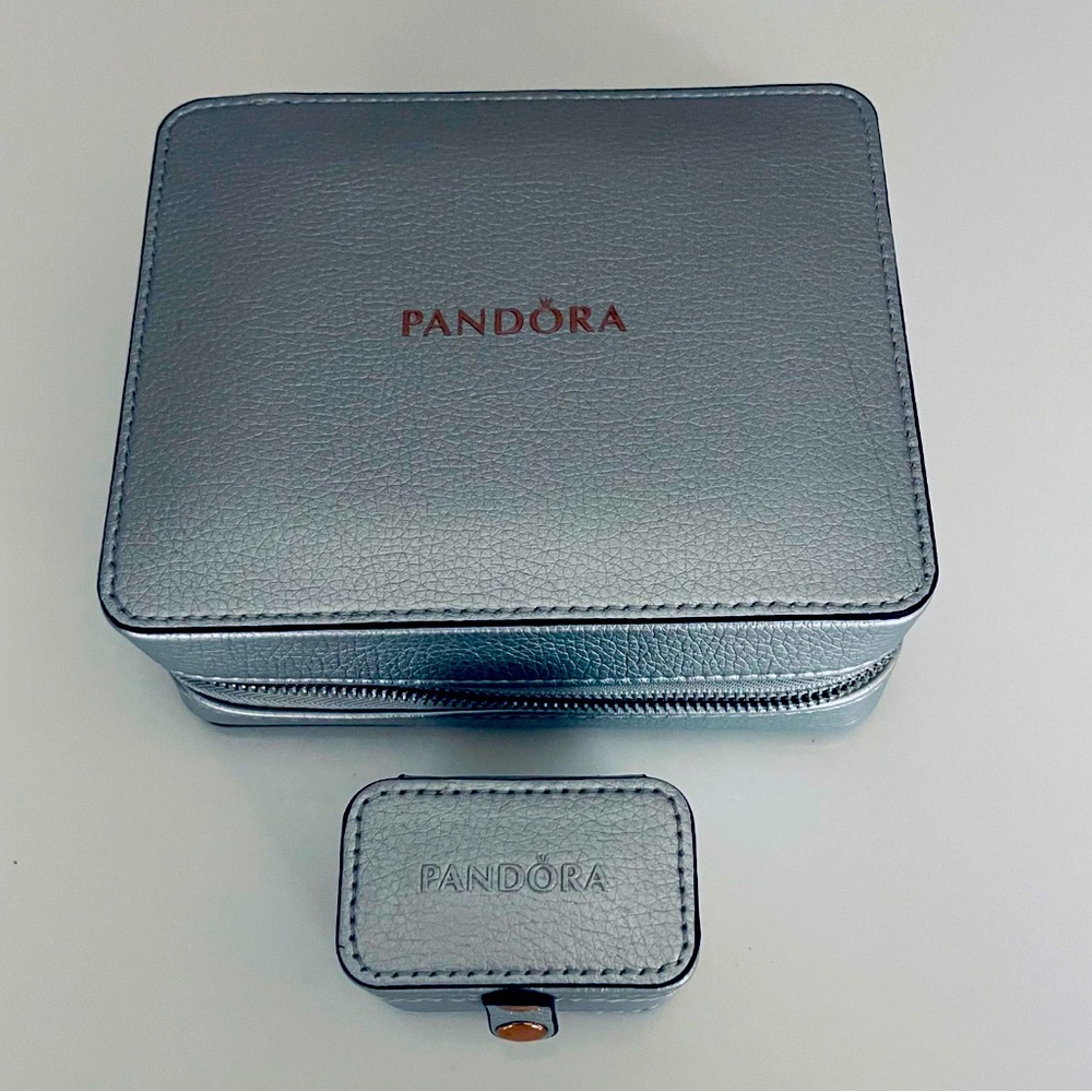 Pandora New Silver Jewelry Case.